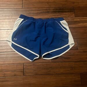 Under Armour large shorts